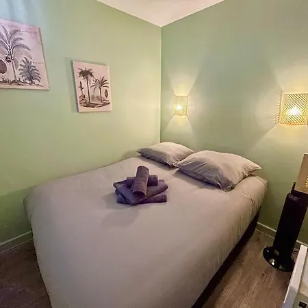 Petit Cocon Neuf A 2 Pas De La Mer Avec Piscine *